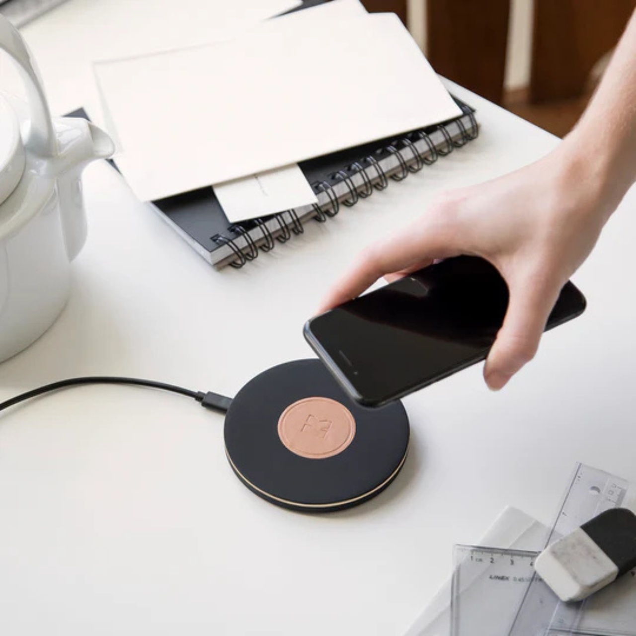 wiCHARGE II Qi Charging Pad