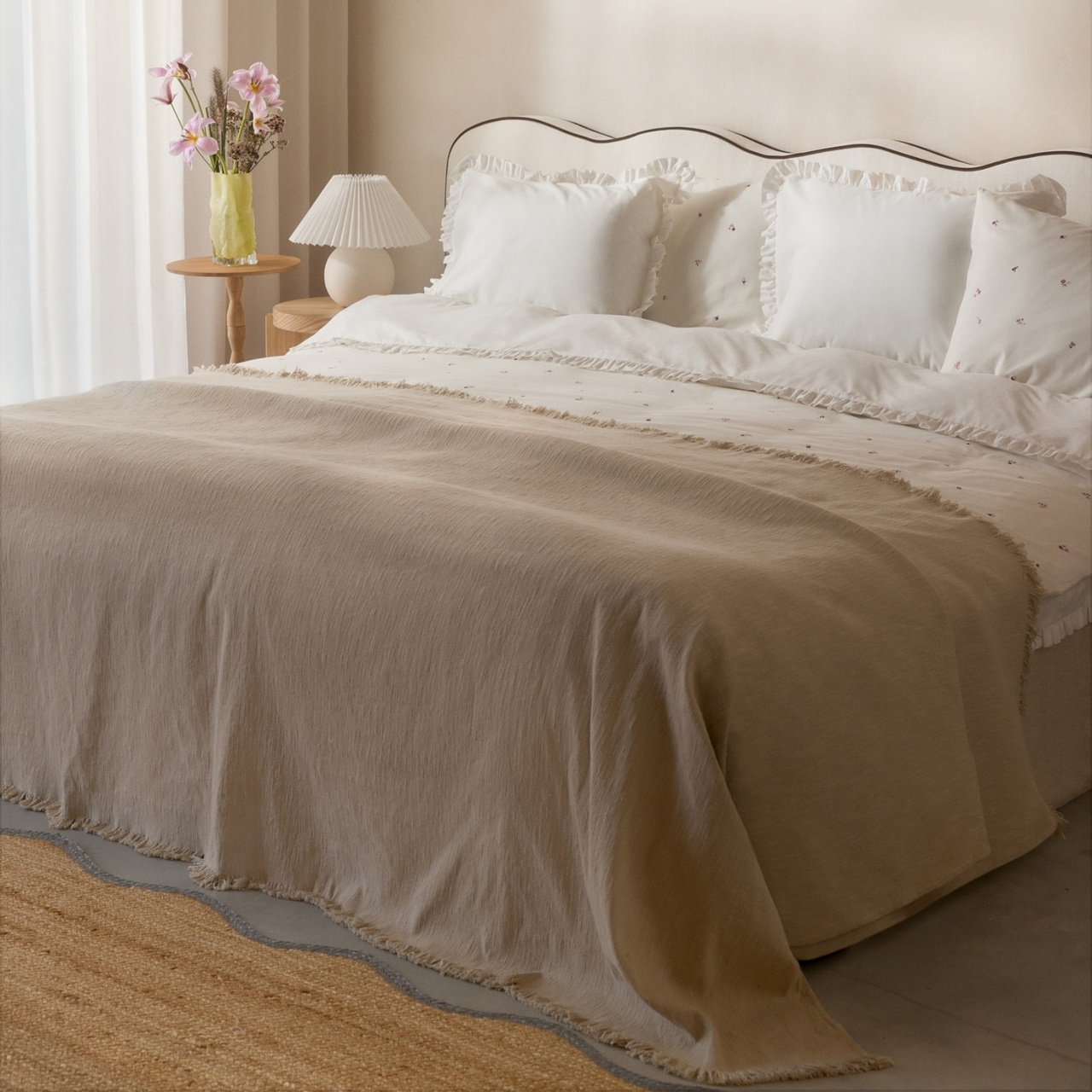 Sengeteppe Francis 240x240 cm beige