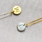 Berlock Mini Letter Guld B